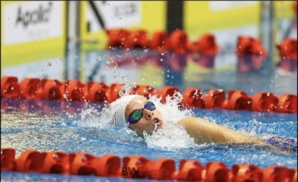 Young Para Sport swimmer doesn't let cancer stop her dreams