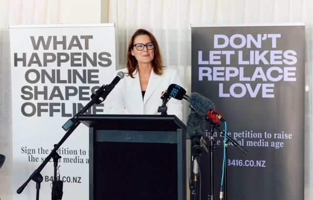 Social media ban not enough to protect young from 'silent crisis’, advocates say 