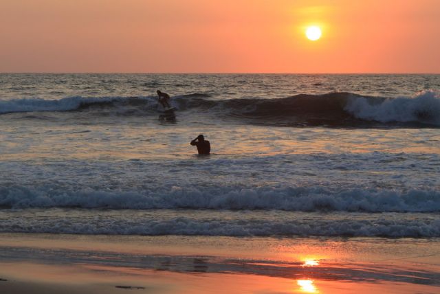 Beach weather could undermine ‘stay at home’ message